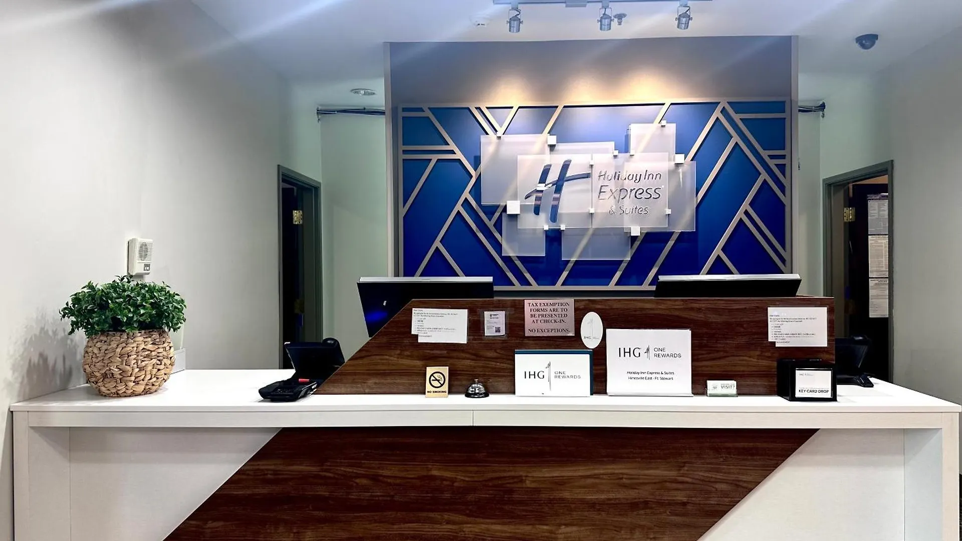Holiday Inn Express Hotel & Suites Hinesville By Ihg